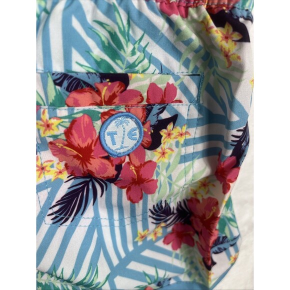 Tipsy Elves Women's Flower Shorts Island Floral Multicolor Size XS NEW - Picture 7 of 8